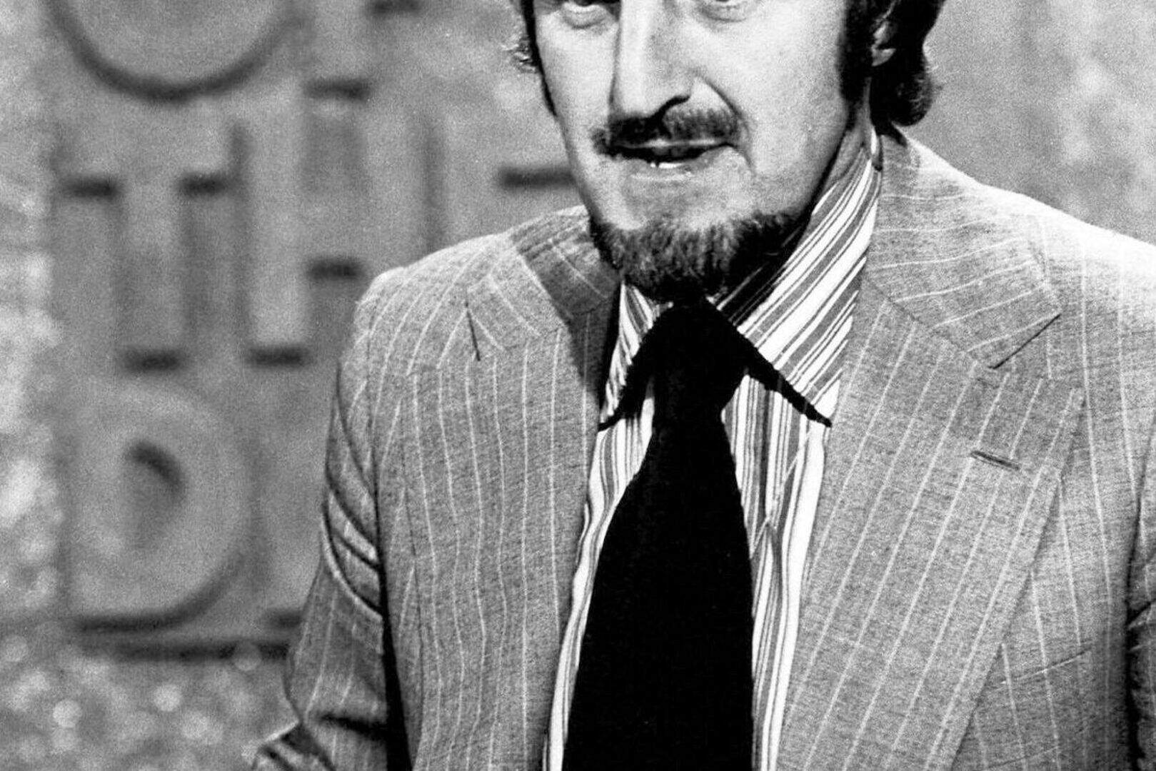 Football turned TV presenter Jimmy Hill dies at 87 | Irish Independent
